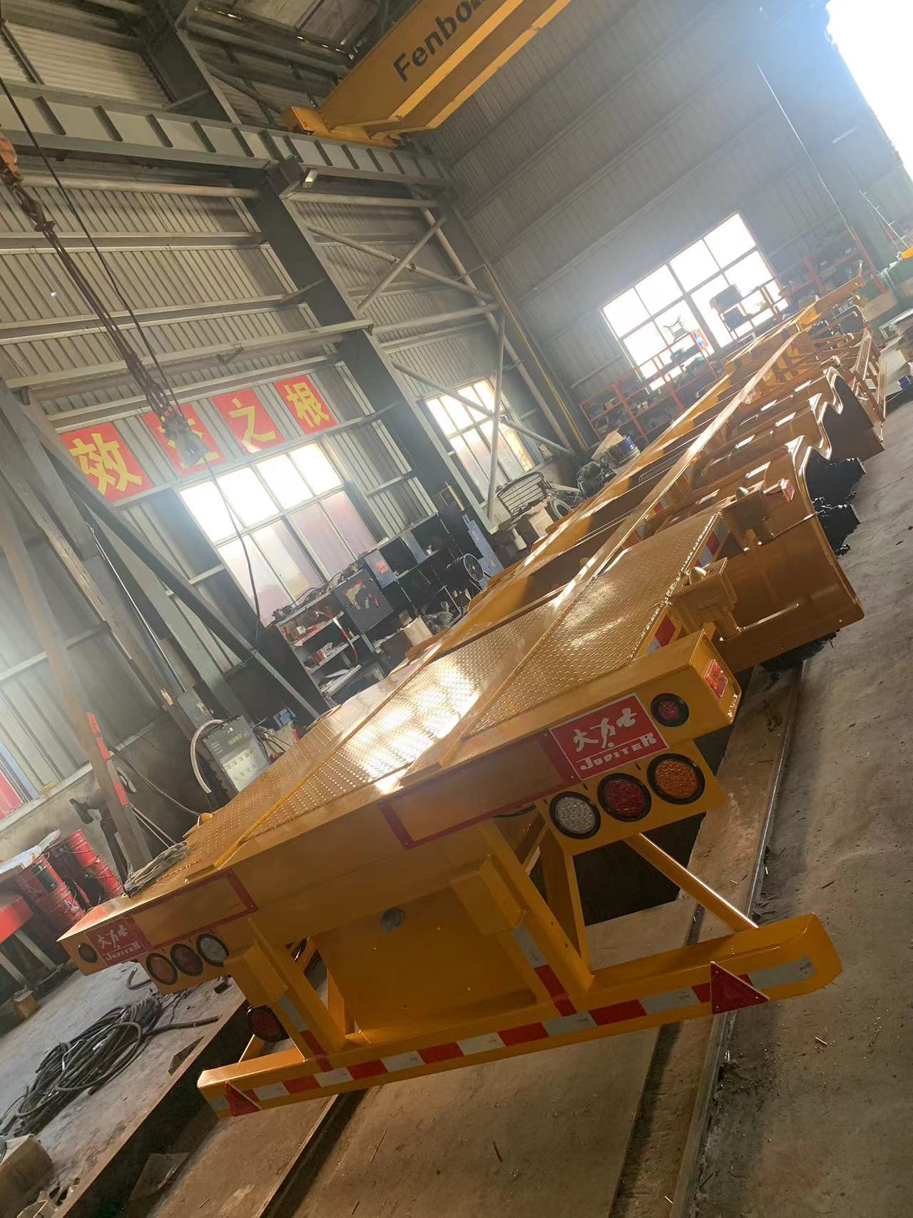 Ny modell av Gooseneck Skeleton Semi Trailer vil bli sendt snart