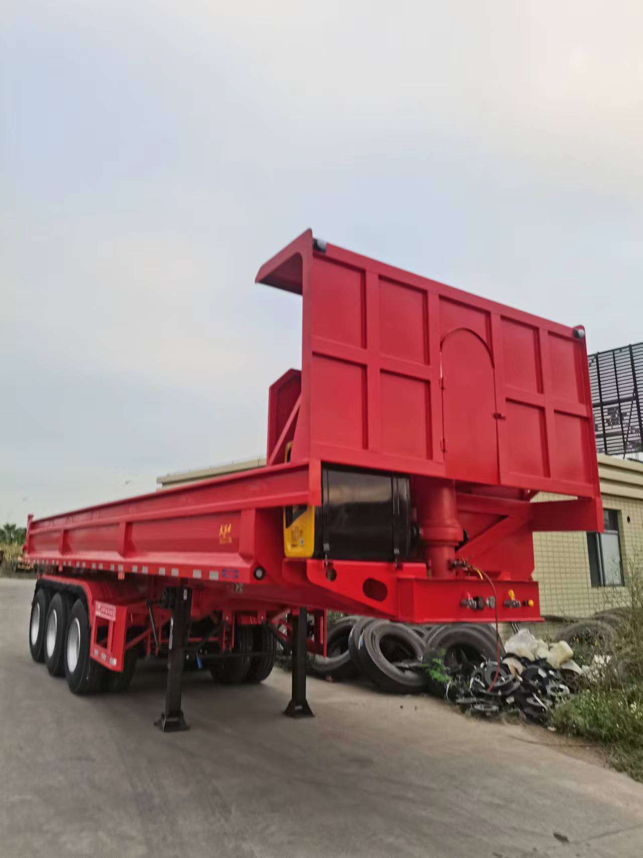 Heavy Duty U Shape Body Dump Semi Trailere med 60-80 tonns kapasitet